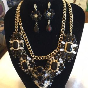 Be Dazzling Necklace and Earrings Set
